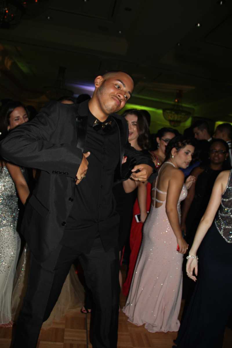 Class of 2015 Enjoys Their 'Night to Remember'