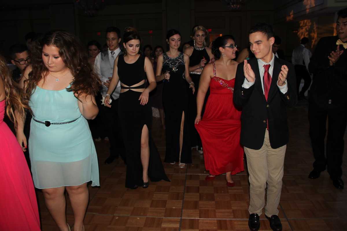 Class of 2015 Enjoys Their 'Night to Remember'
