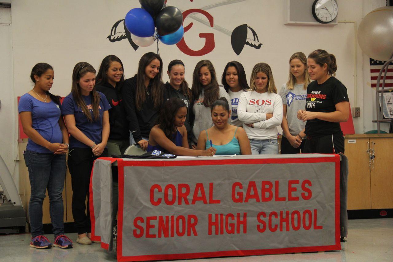 Chanelle 'Coco' Wilson signs with Miami-Dade College Softball!