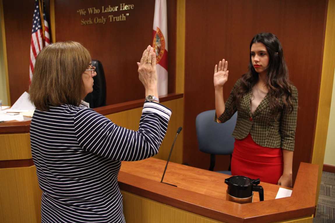 Law Students Attend Mock Trial