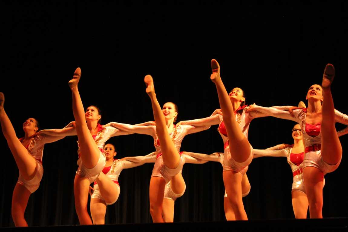 Senior Gablettes Take Final Bow