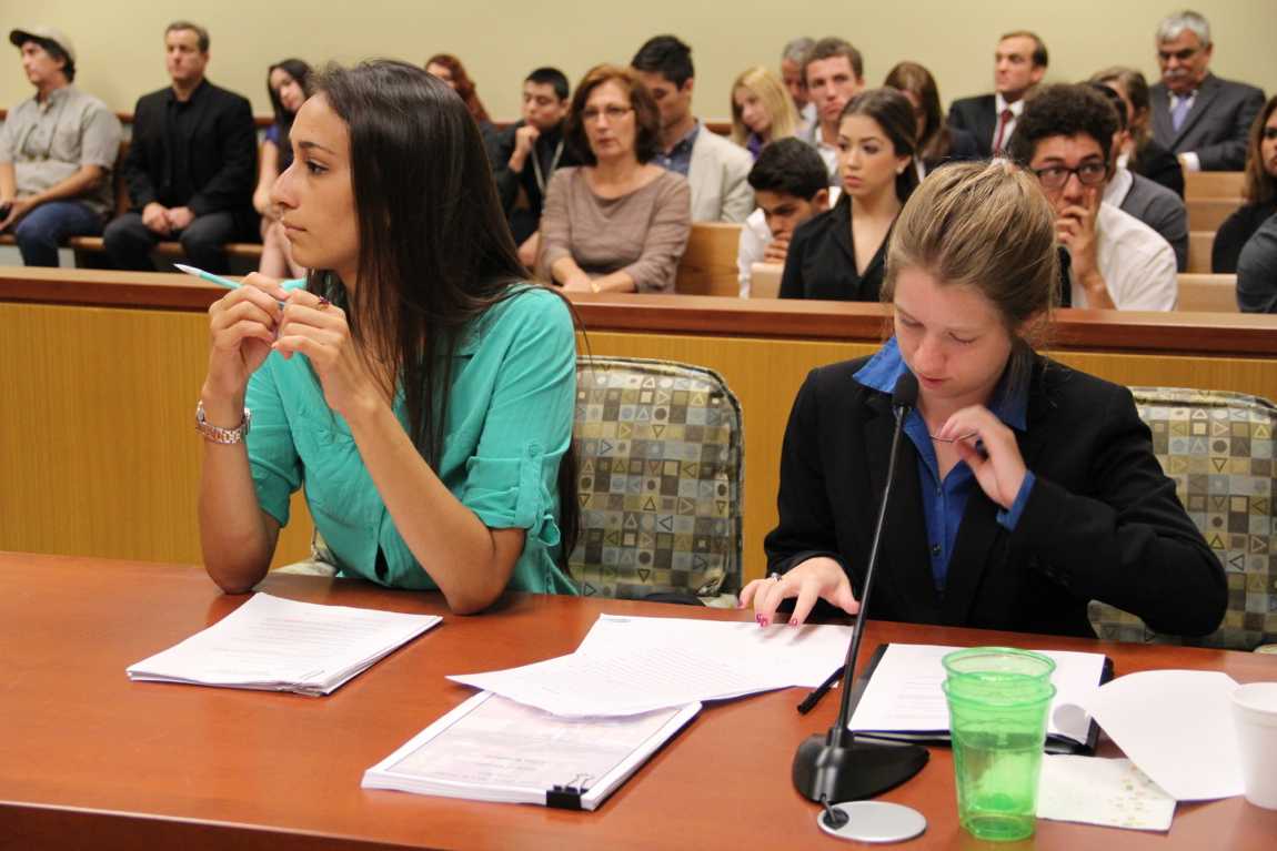 Law Students Attend Mock Trial