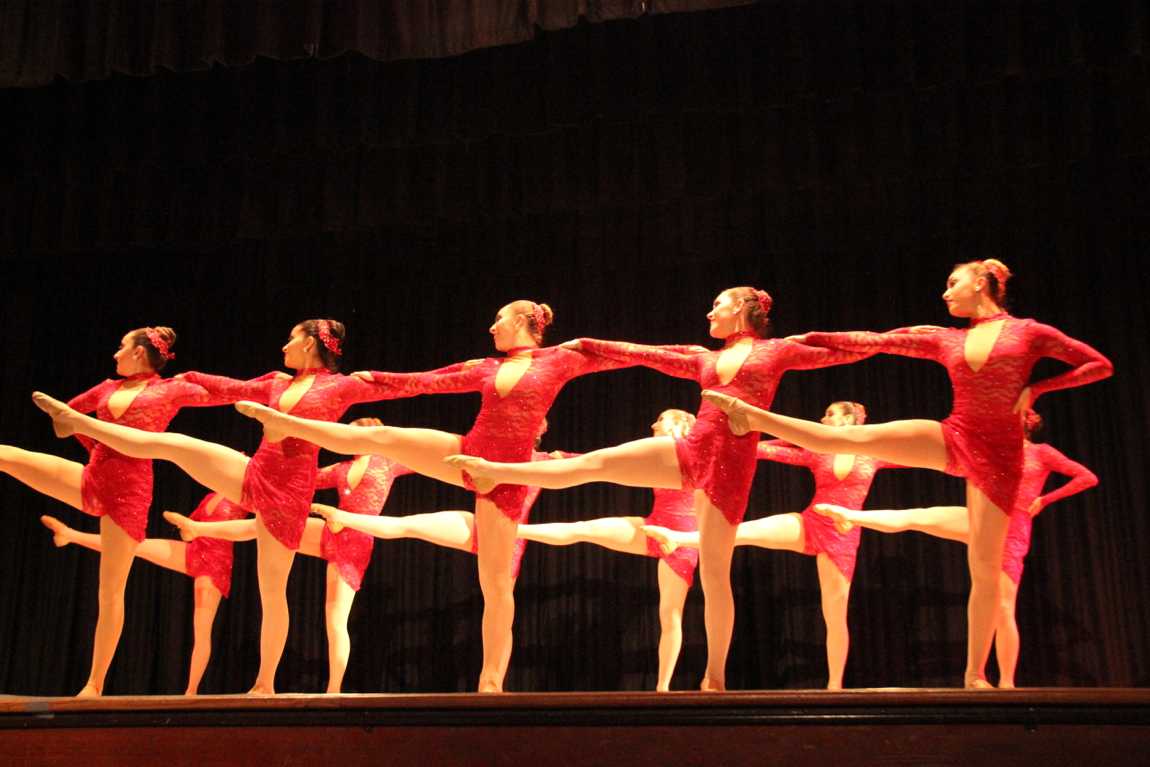 Senior Gablettes Take Final Bow