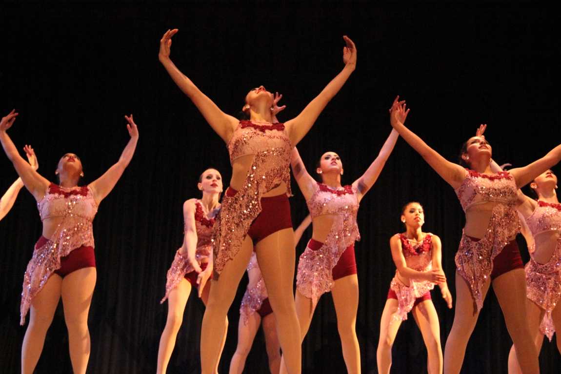 Senior Gablettes Take Final Bow