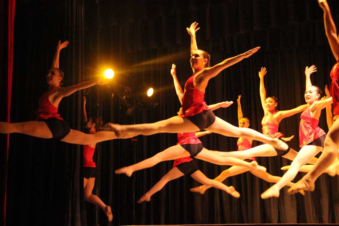 Senior Gablettes Take Final Bow