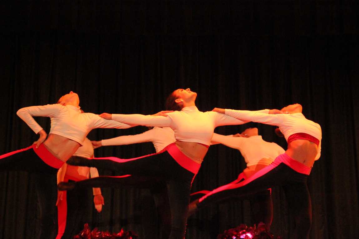 Senior Gablettes Take Final Bow
