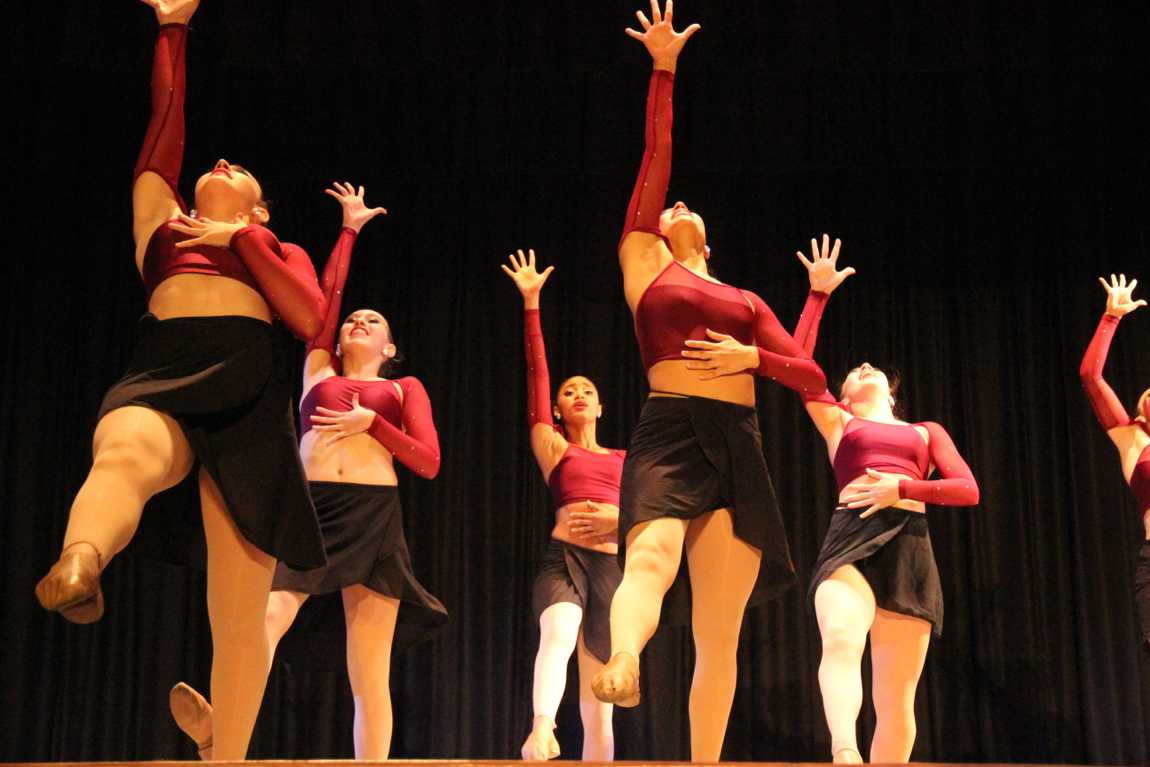Senior Gablettes Take Final Bow