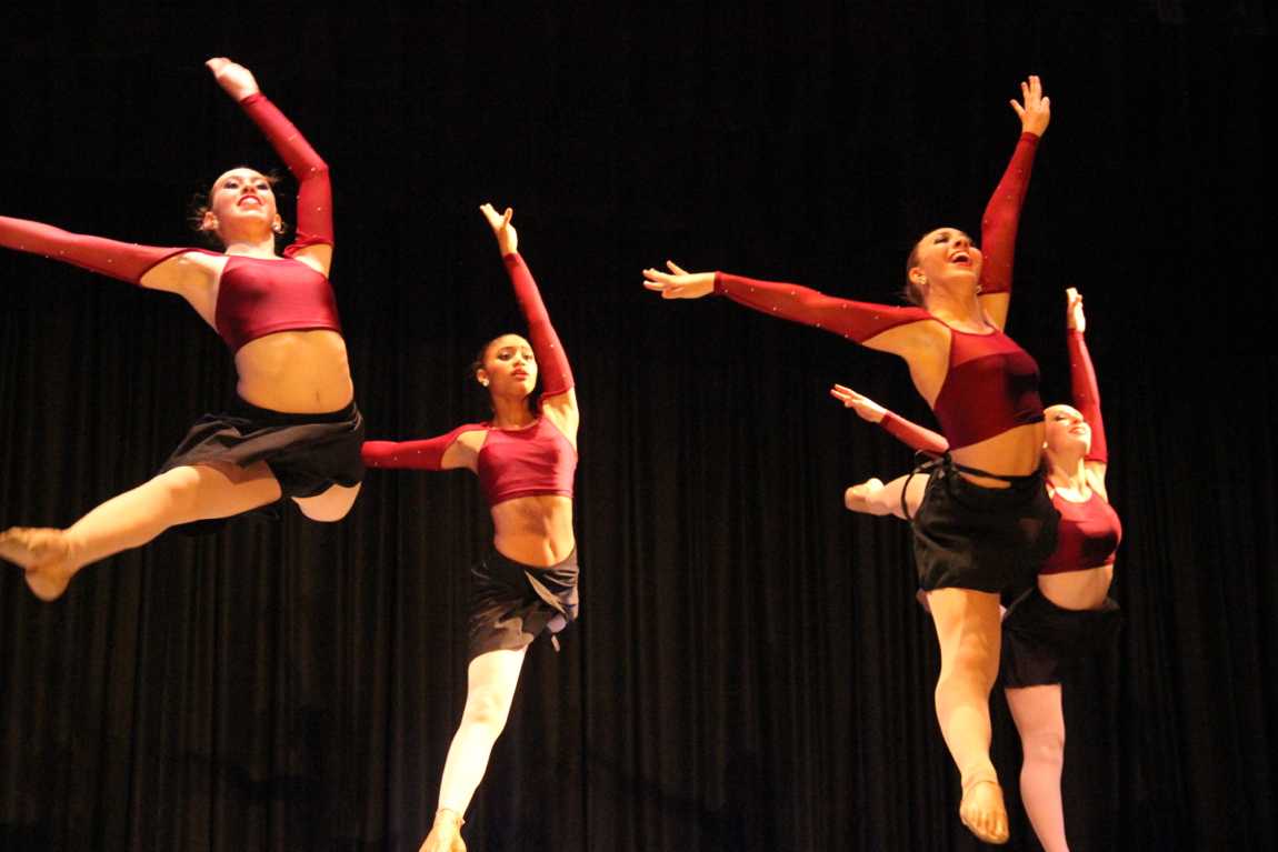 Senior Gablettes Take Final Bow