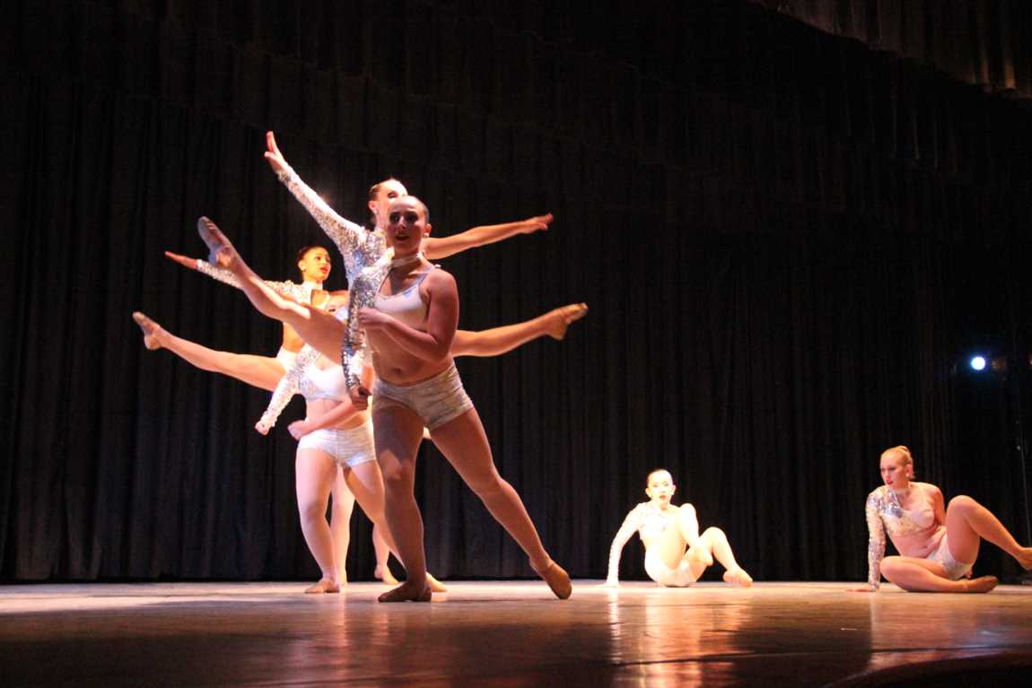 Senior Gablettes Take Final Bow