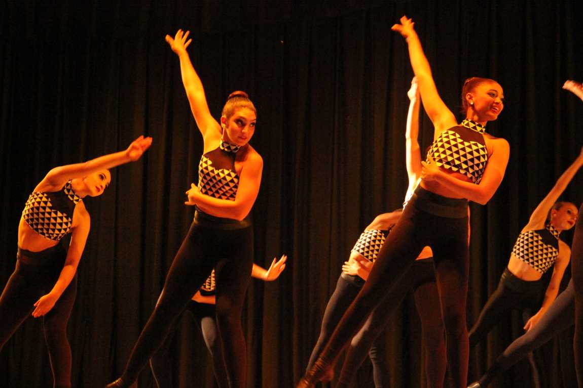 Senior Gablettes Take Final Bow