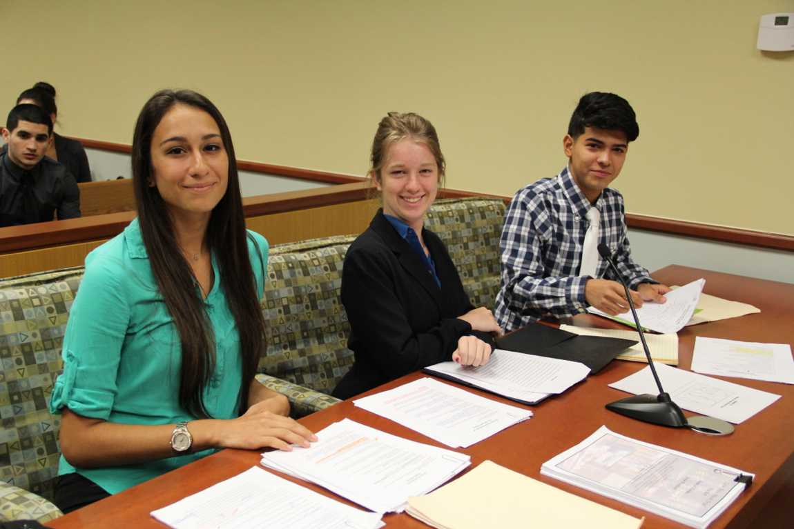 Law Students Attend Mock Trial
