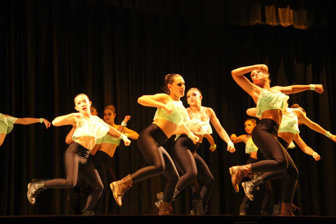 Senior Gablettes Take Final Bow