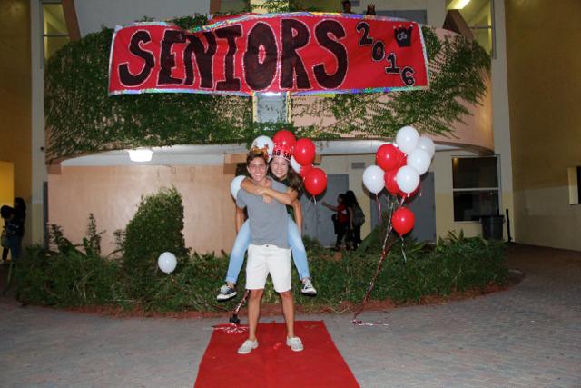 Seniors+Take+The+Red+Carpet