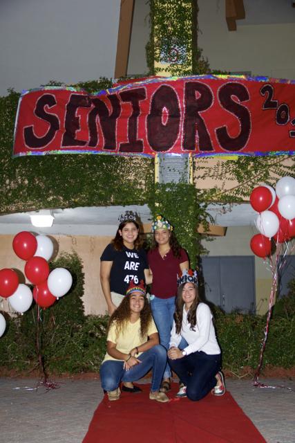 Seniors+Take+The+Red+Carpet