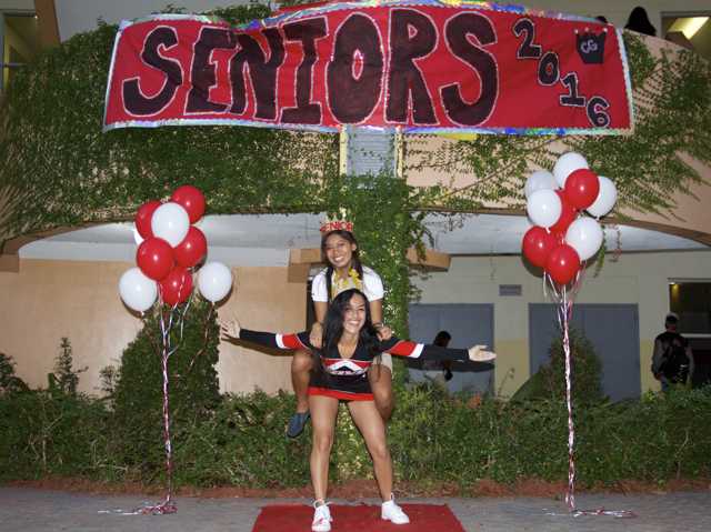 Seniors+Take+The+Red+Carpet