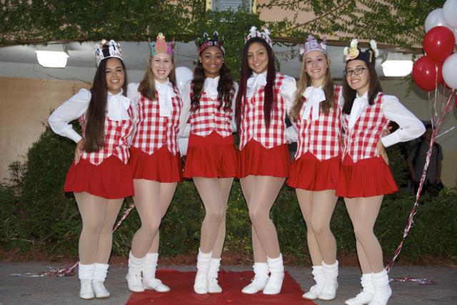 Seniors Take The Red Carpet