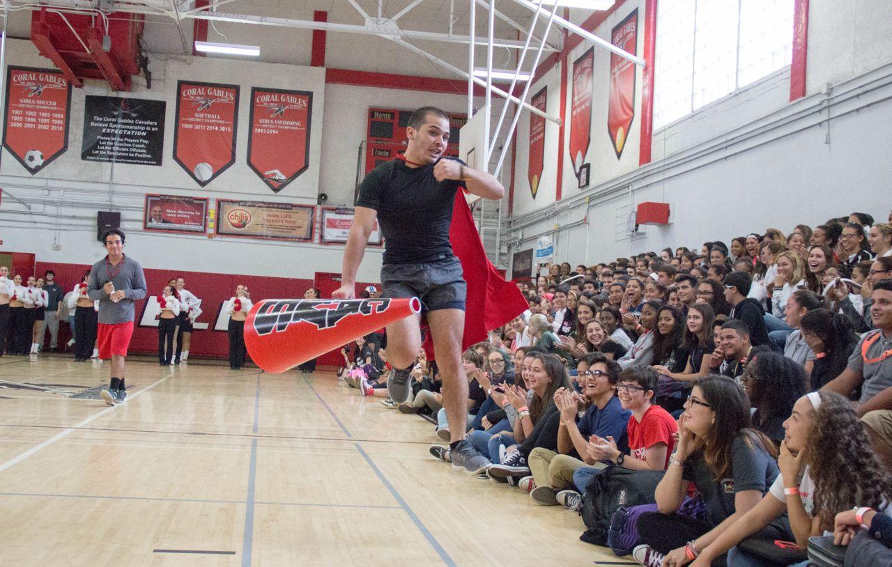 Primer “Pep Rally” del año: Gables contra Killian