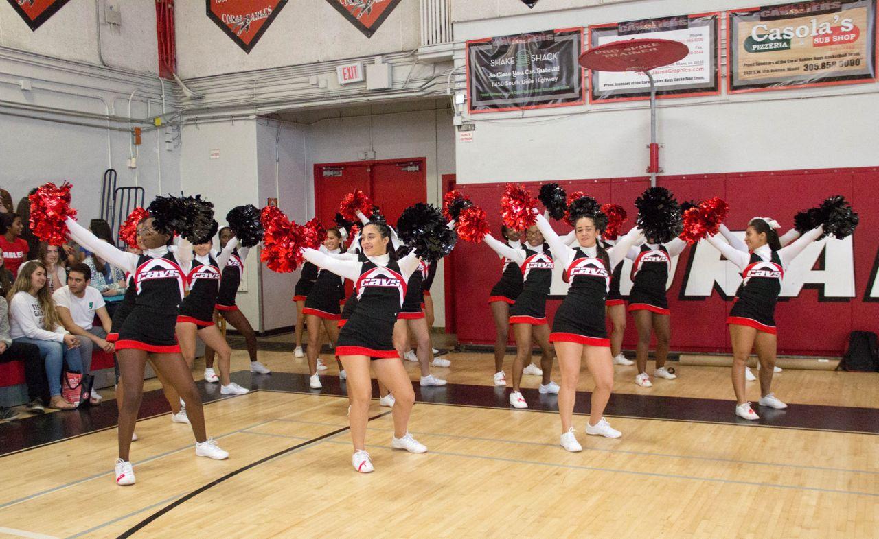 Primer “Pep Rally” del año: Gables contra Killian