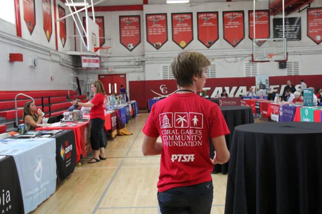 Cavs Meet Representatives at Annual College Fair