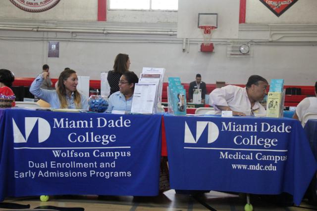 Cavs Meet Representatives at Annual College Fair