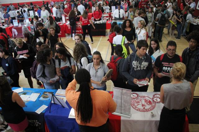 Cavs+Meet+Representatives+at+Annual+College+Fair