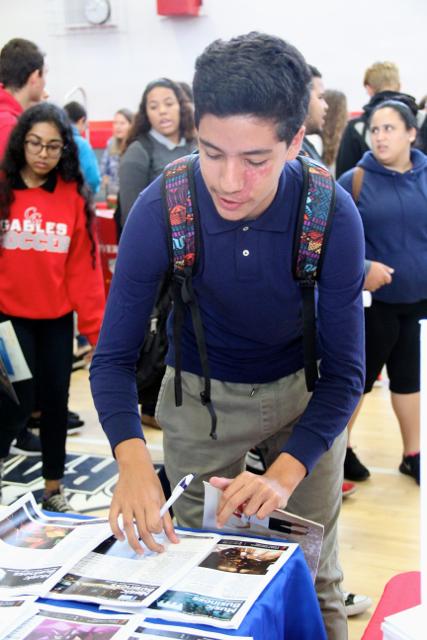 Cavs Meet Representatives at Annual College Fair