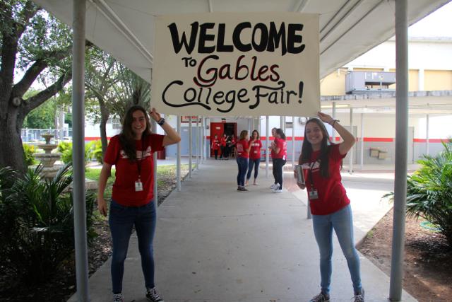 Cavs Meet Representatives at Annual College Fair