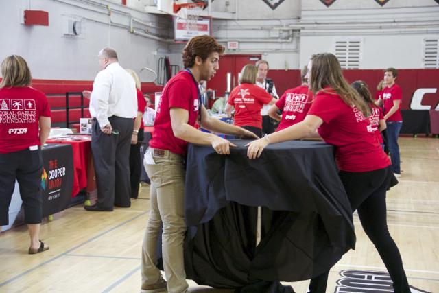 Cavs Meet Representatives at Annual College Fair