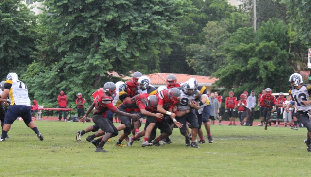 Cavaliers Defeat Coral Park Rams, 42-0