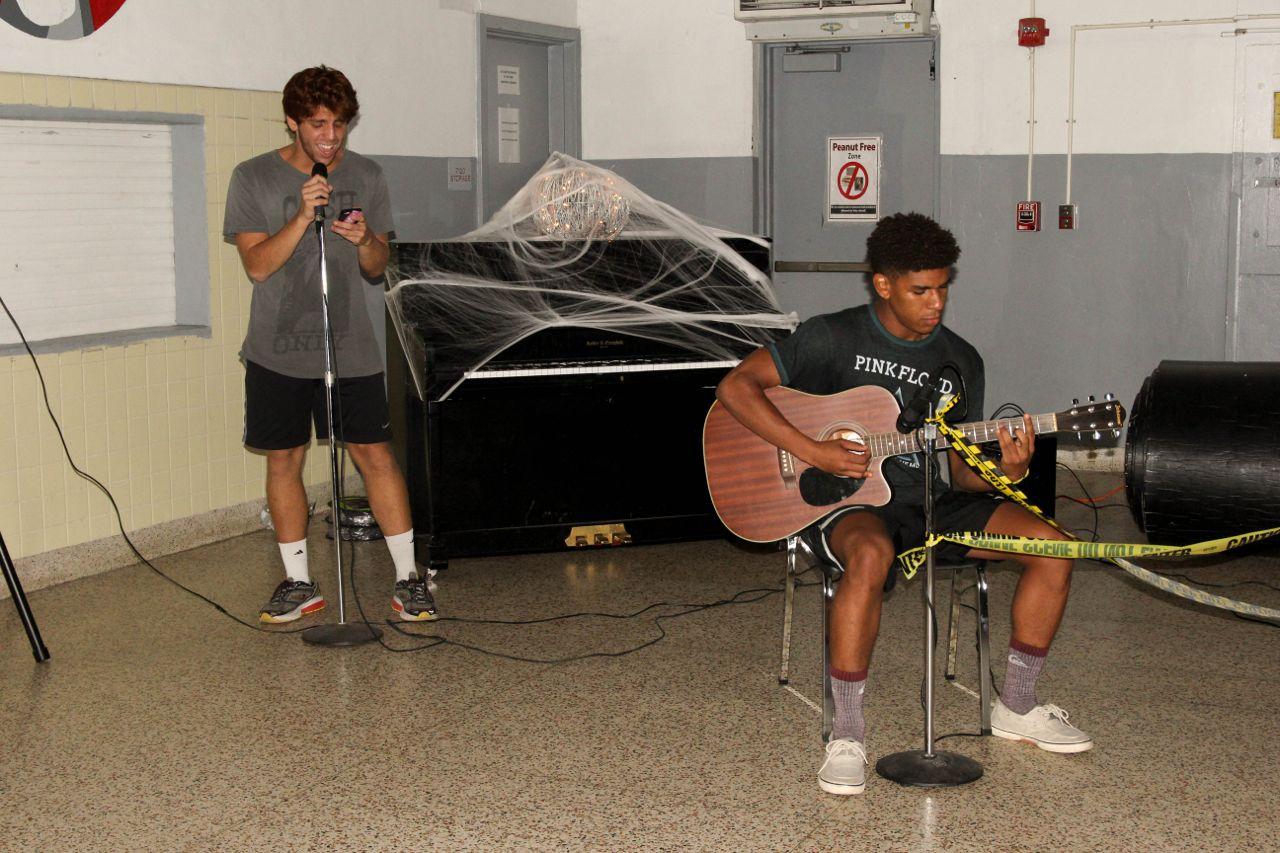 Cav Chorus Hosts Asylum-Themed Coffeehouse