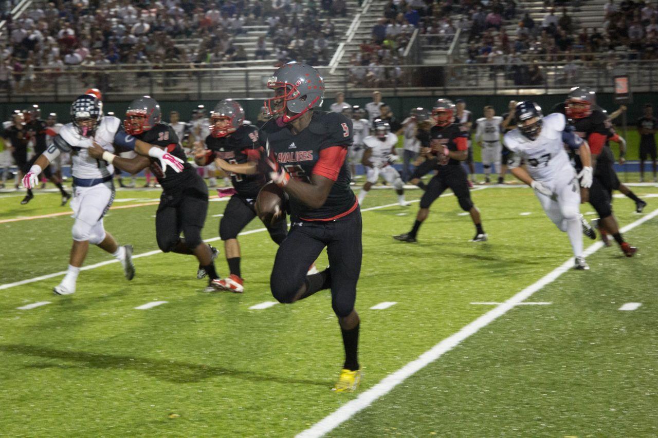 Gables Beats Columbus 20-10 in Blackout Victory