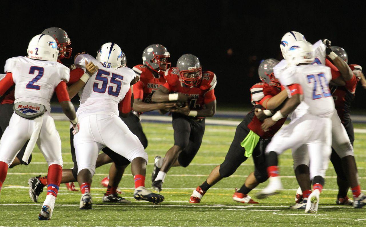Cavs Beat T-Breds 35-0 in First Playoff