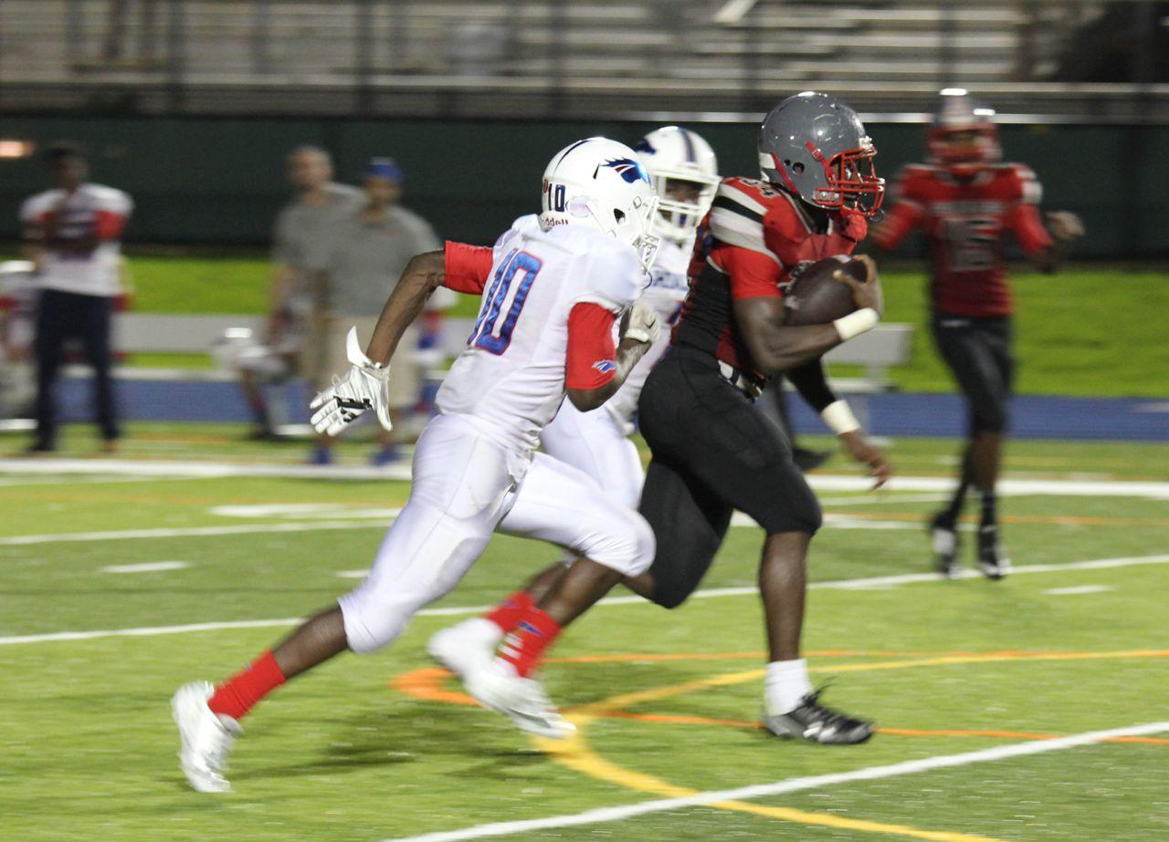 Cavs Beat T-Breds 35-0 in First Playoff