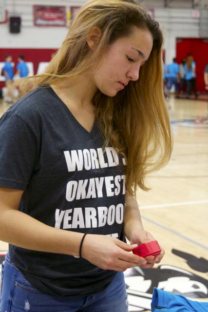 Students Show Their Club Pride