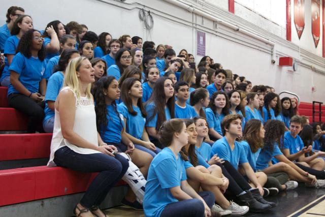 Students Show Their Club Pride