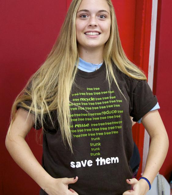 Students Show Their Club Pride