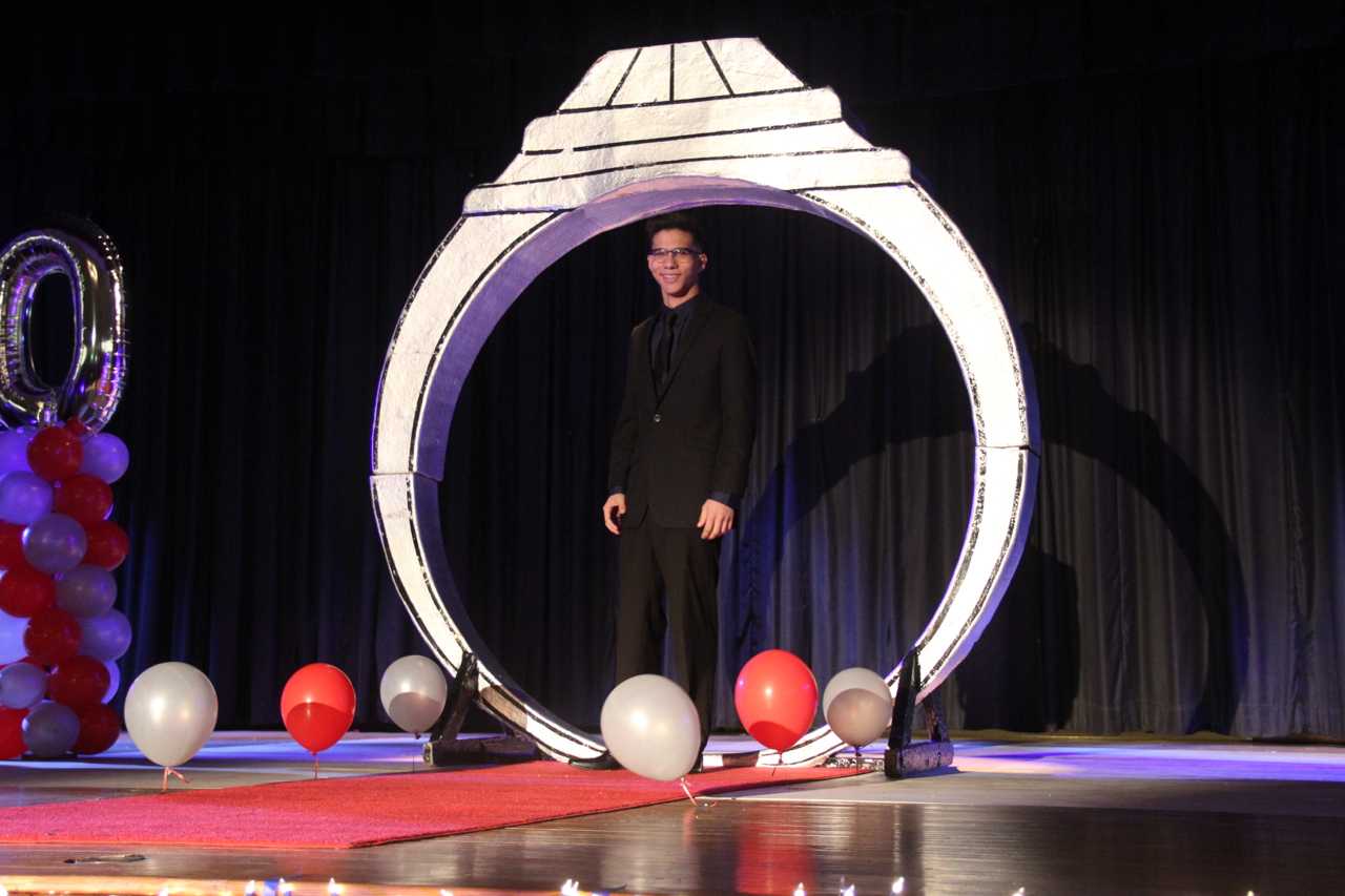 Ring Ceremony Honors Rising Seniors