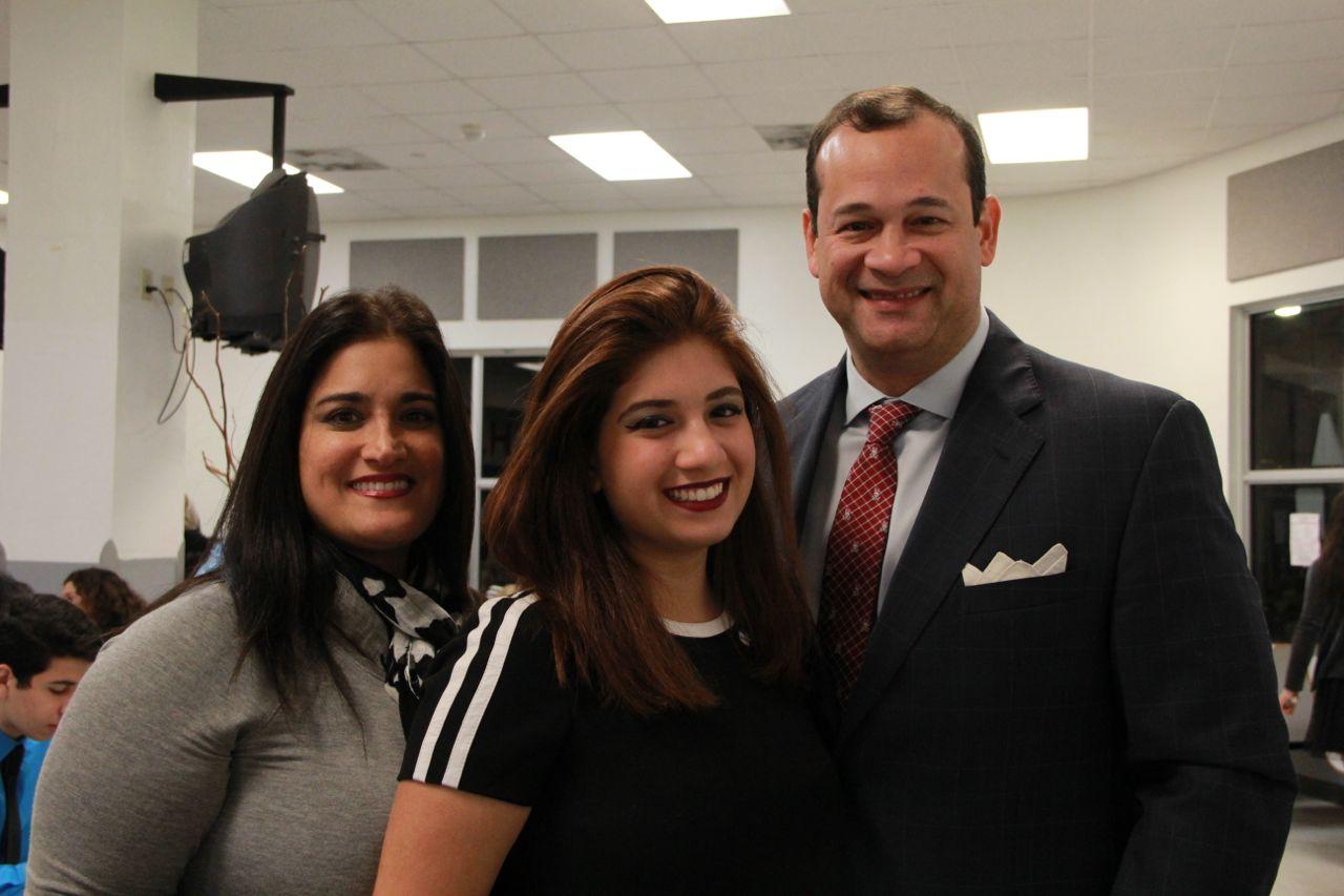 IB Class of 2017 Attend Annual Pinning