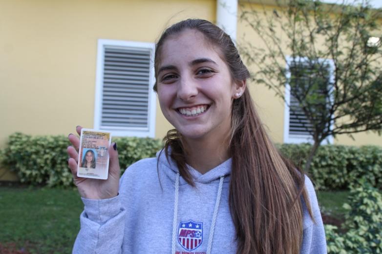Sophomore+Kayla+Ferra+displays+her+Florida-issued+driver%E2%80%99s+permit.