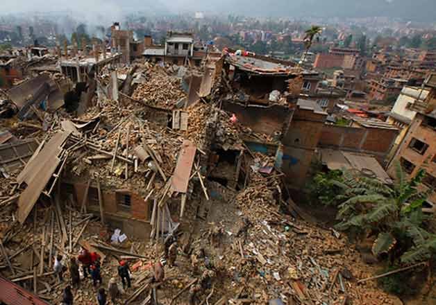 The aftermath of the earthquake that occurred in India, leaving 9 dead and others homeless. 