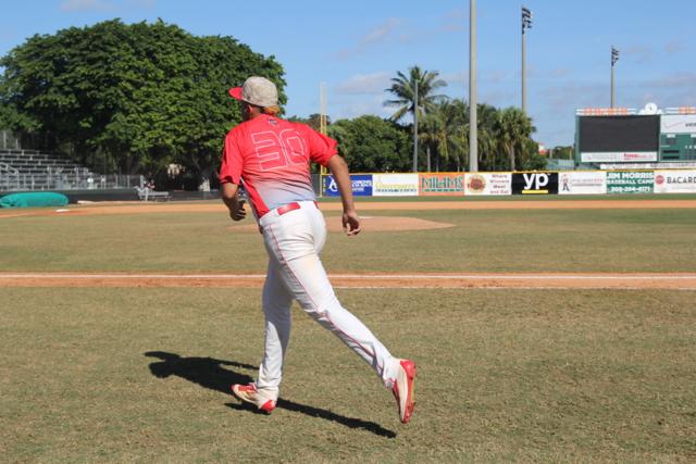 Cavaliers Score 10-0 Against Bulldogs