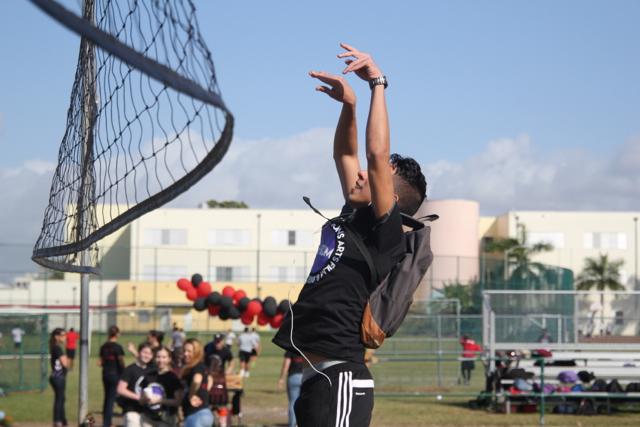 CAF&DM Students Bond at Field Day