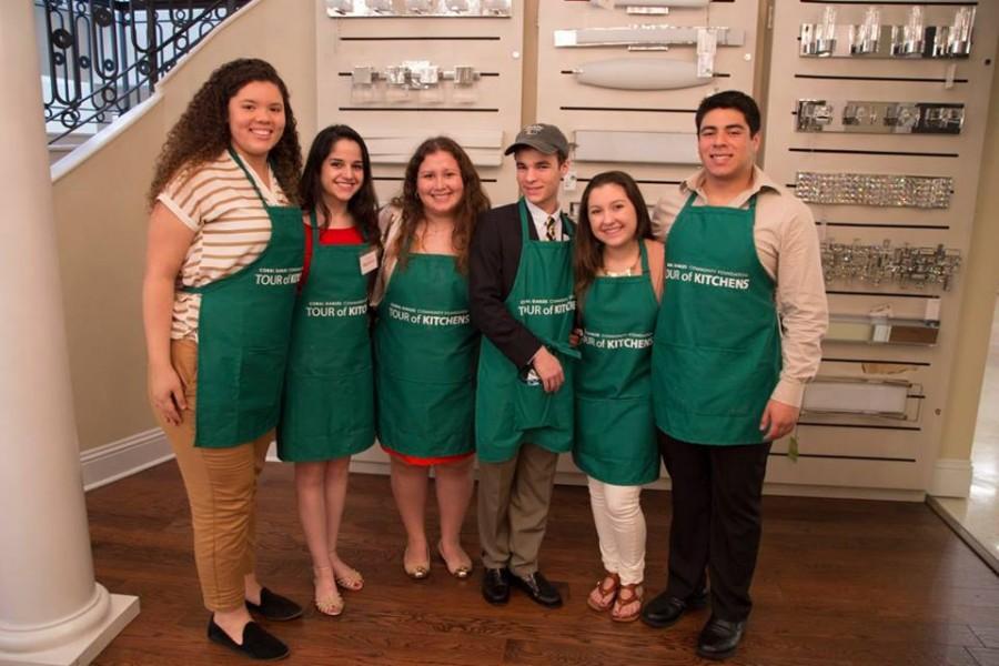 Gables volunteers (left to right) sophomore Alyssa Lamadriz and seniors Gisselle Gonzalez, Maria Estrada, Howard Senior, Sabrina Ochoa, and Joshua Zambrano at the events closing.