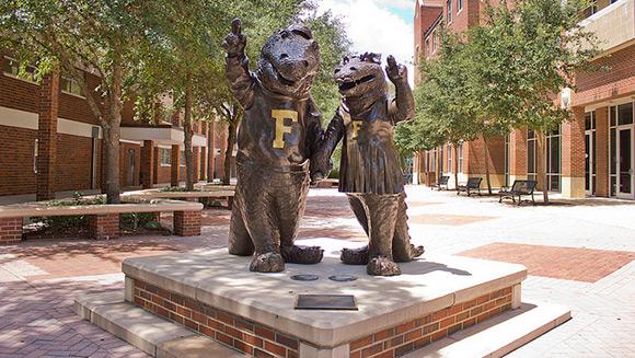 University of Florida is largely known fro the college experience it provides for its students, with a 95.8% student satisfaction rate. 