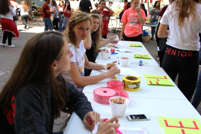 Seniors Enjoy Annual Sundaes
