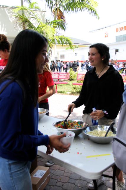 Seniors Enjoy Annual Sundaes
