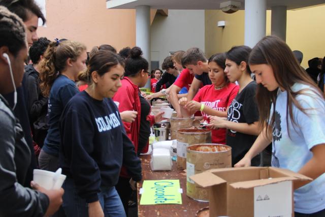 Seniors Enjoy Annual Sundaes