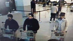 Suspects seen at the Brussels airport.