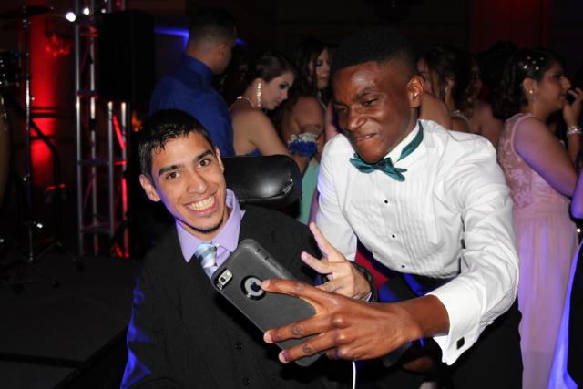 Gables Celebrate Prom Havana Style