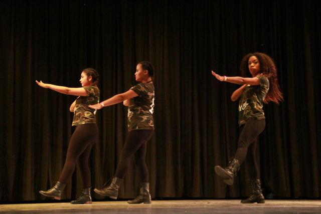 Gablettes Celebrate 40 Years at Revue